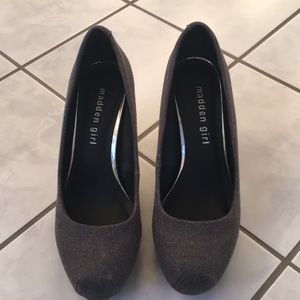 Madden Girl gently worn size 6 heels